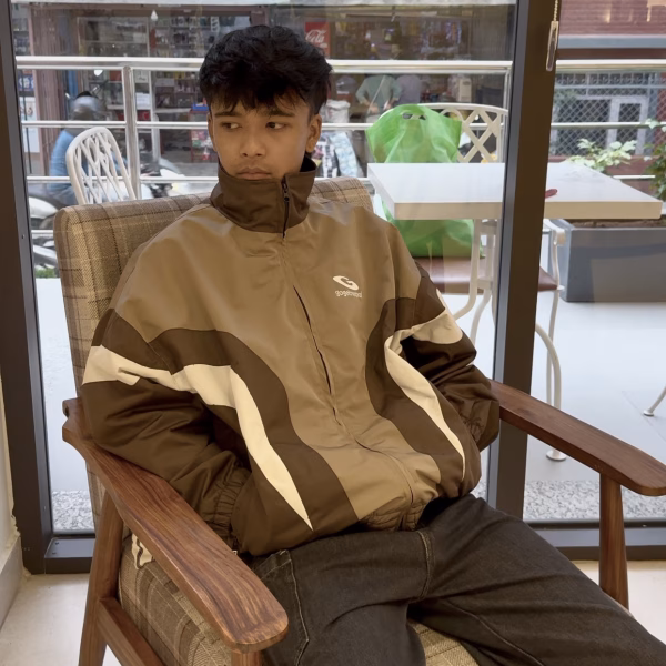 Oversized Three Toned Windproof Water Resistant Double Layered Taiwanese Fabric Windbreaker Jacket Oversized Three Toned Windproof Water Resistant Double Layered Taiwanese Fabric Windbreaker Jacket